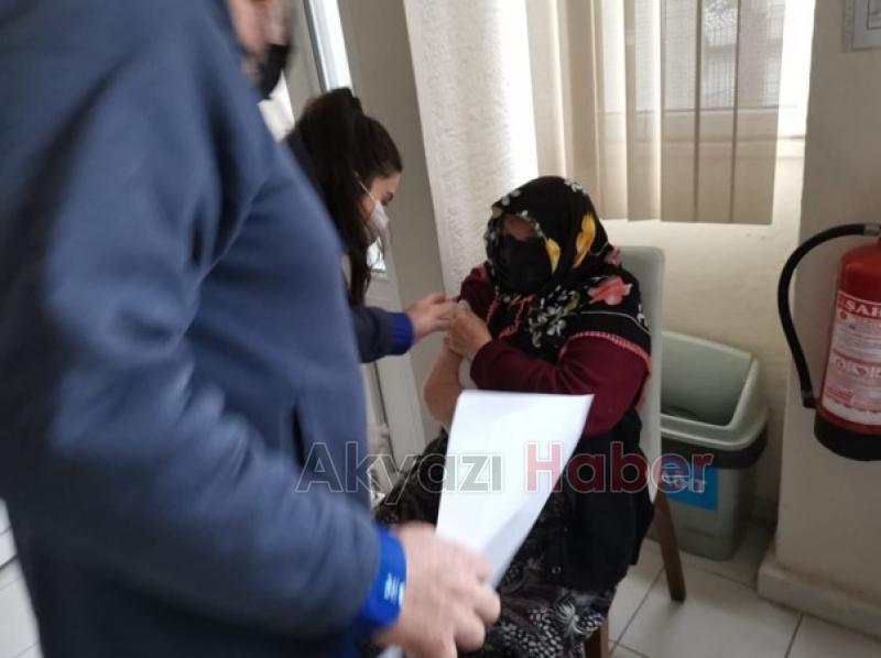 Akyazı Sağlık Müdürlüğü'nden aşılamaya destek
