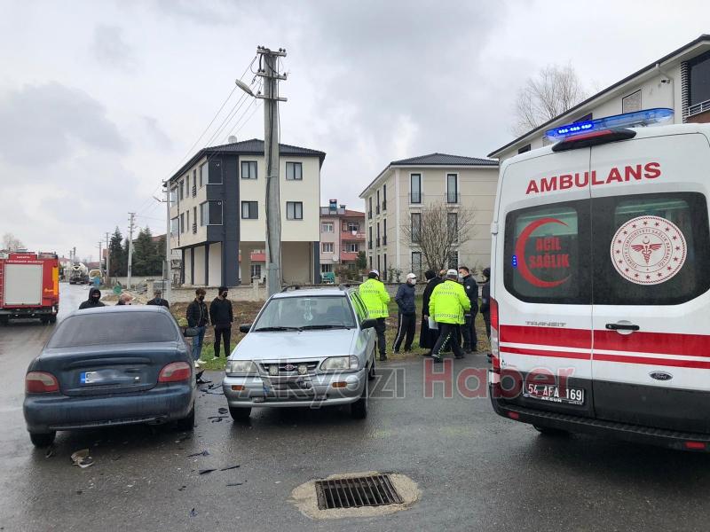 Otomobiller çarpıştı 3 çocuk yaralı