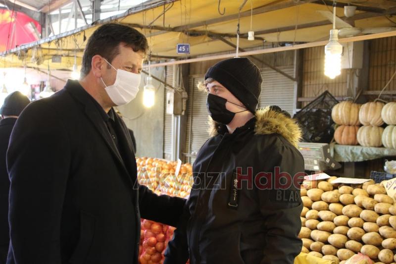 Başkan Soykan, Pazar Yeri'nde denetime katıldı