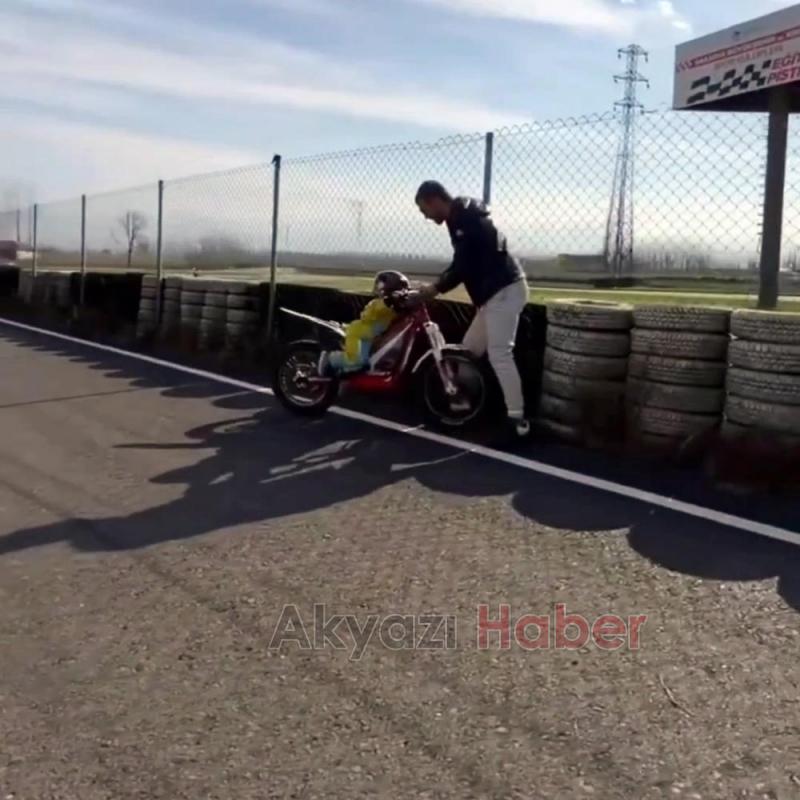 Dünya şampiyonunun oğlu babasının izinden gidiyor