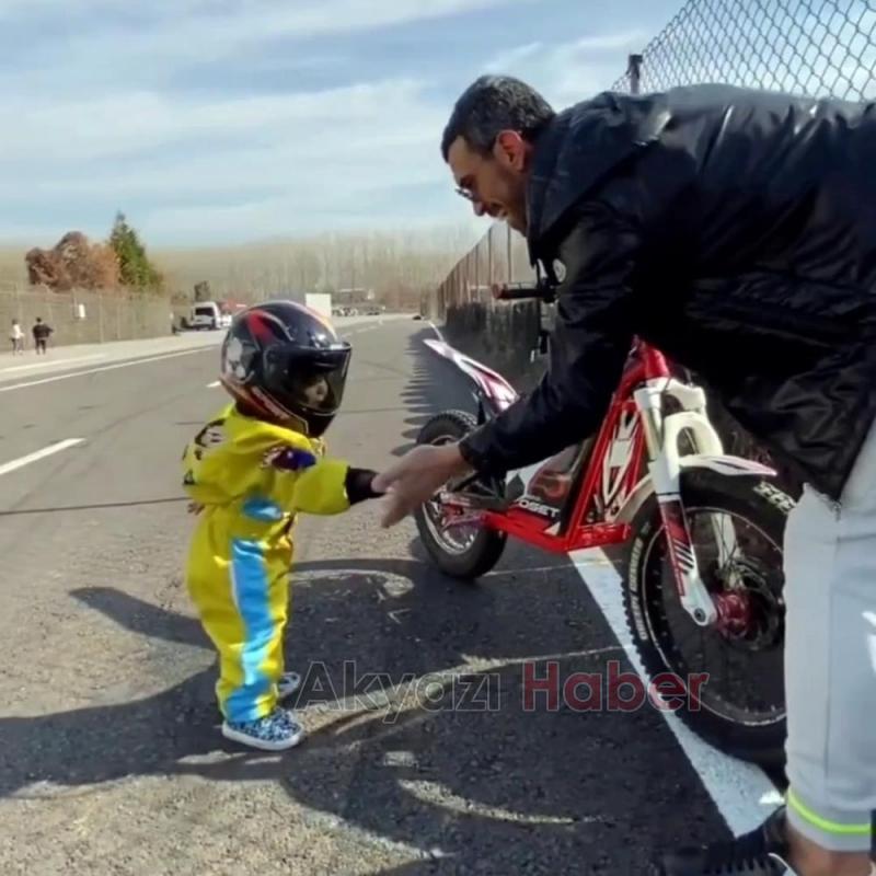 Dünya şampiyonunun oğlu babasının izinden gidiyor