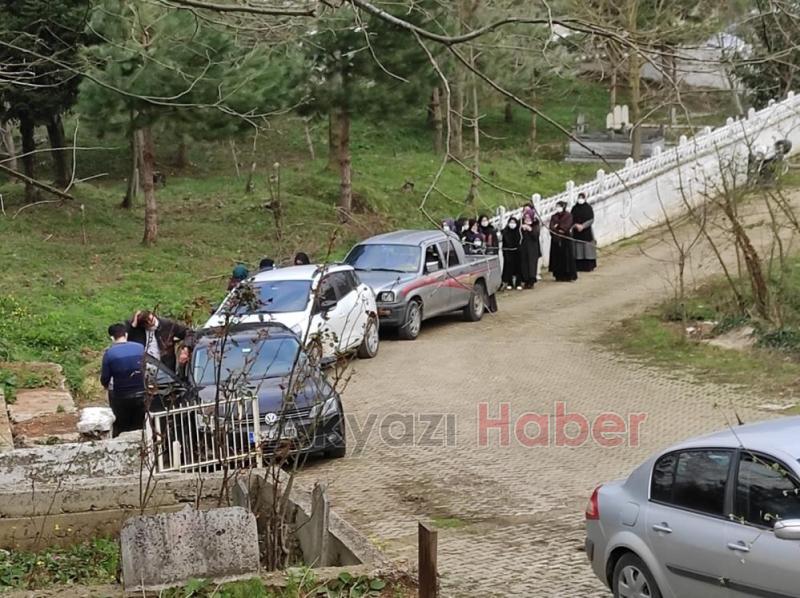 Aynı ailede koronadan ölen 5'nci kişi toprağa verildi