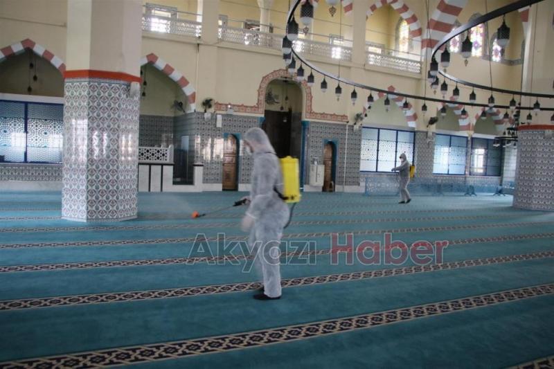 Ramazan öncesi camiler dezenfekte ediliyor