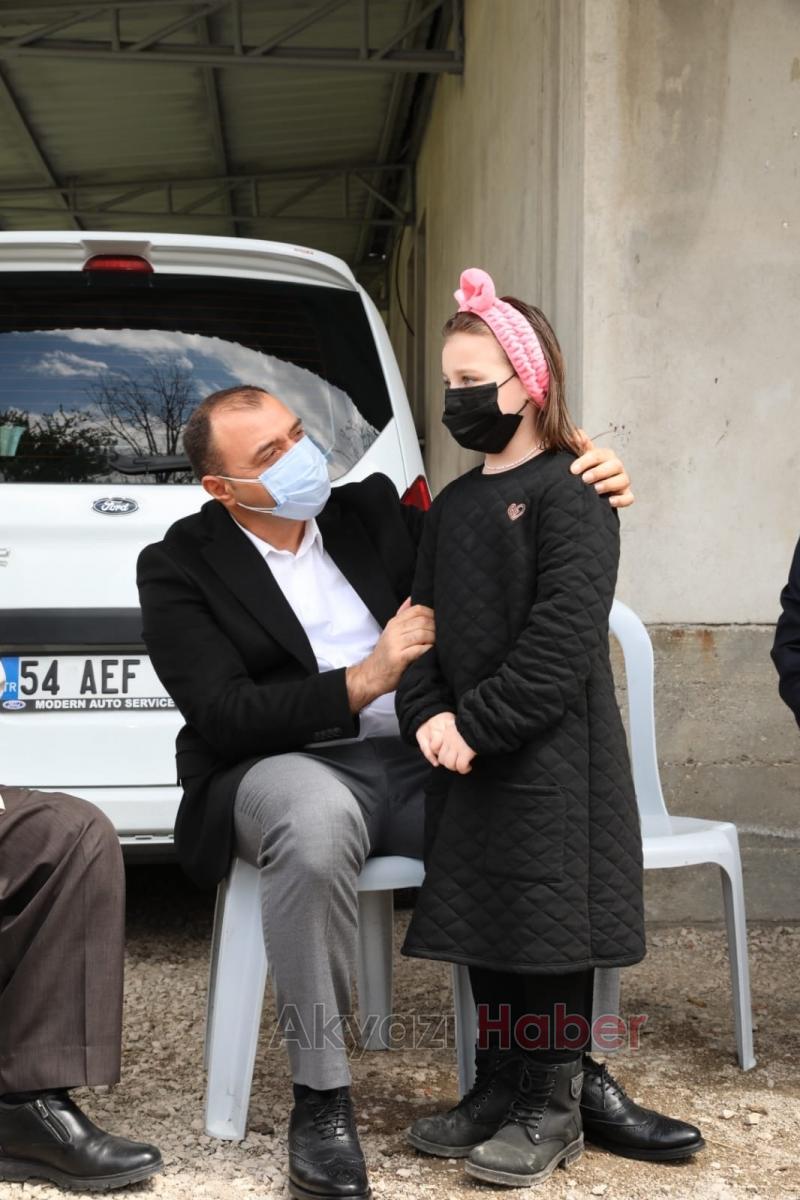 Koronadan ölen 3 çocuk babasının ailesini ziyaret etti