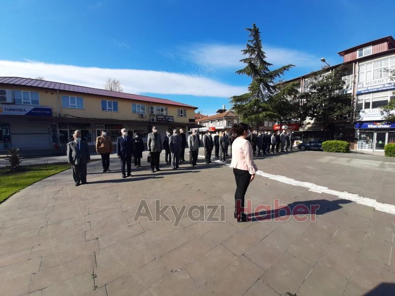 Akyazı'da sade 23 Nisan töreni