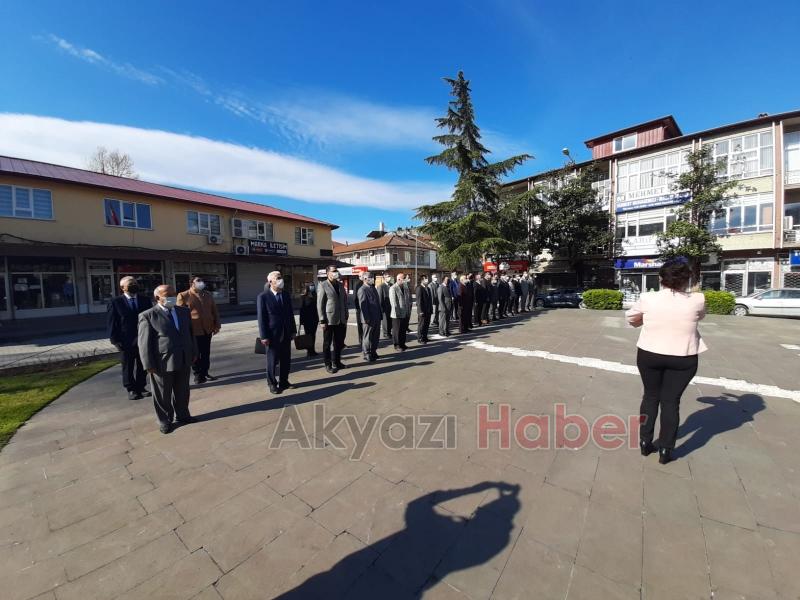 Akyazı'da sade 23 Nisan töreni