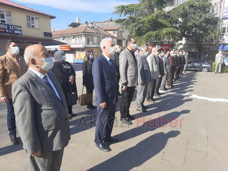 Akyazı'da sade 23 Nisan töreni