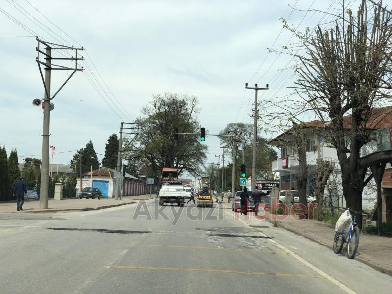 Çukurlar yama ile kapatıldı