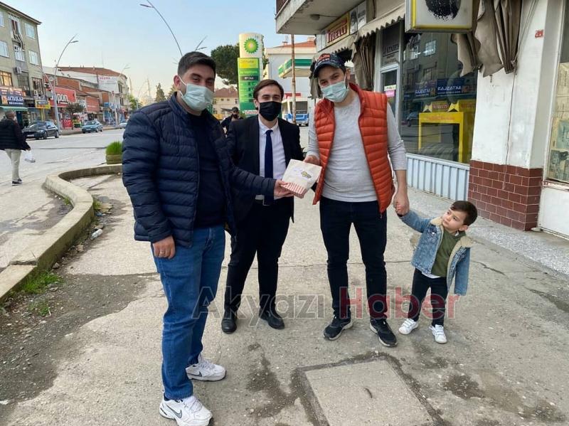 AK gençler iftara 5 kala geleneğini sürdürdü