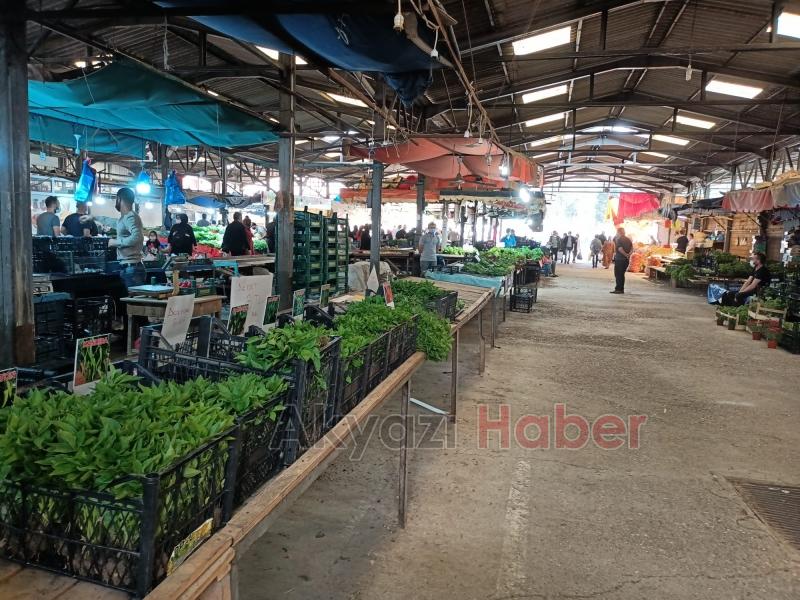 Korona fide ve çiçek satışlarını arttırdı