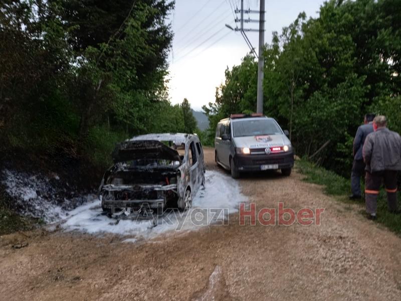 Araç alev alev yandı