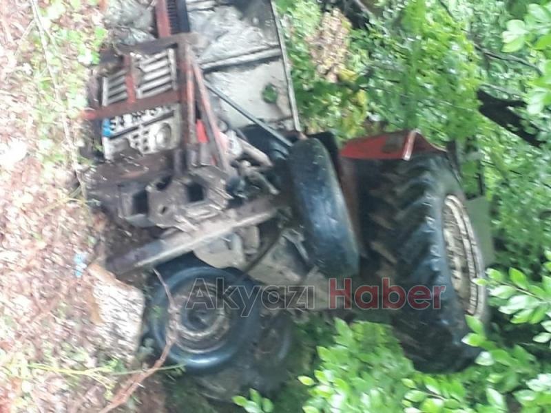 Traktör şarampole yuvarlandı: 1 ölü, 1 yaralı