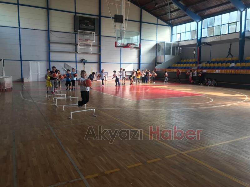 Akyazı Boybeyi 17 branşta sporun lokomotofi