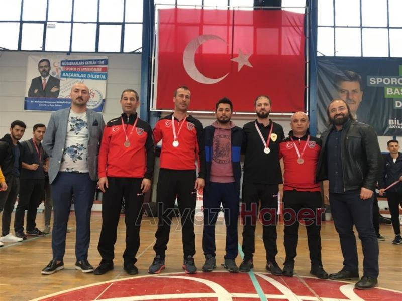 Akyazı Boybeyi 17 branşta sporun lokomotofi