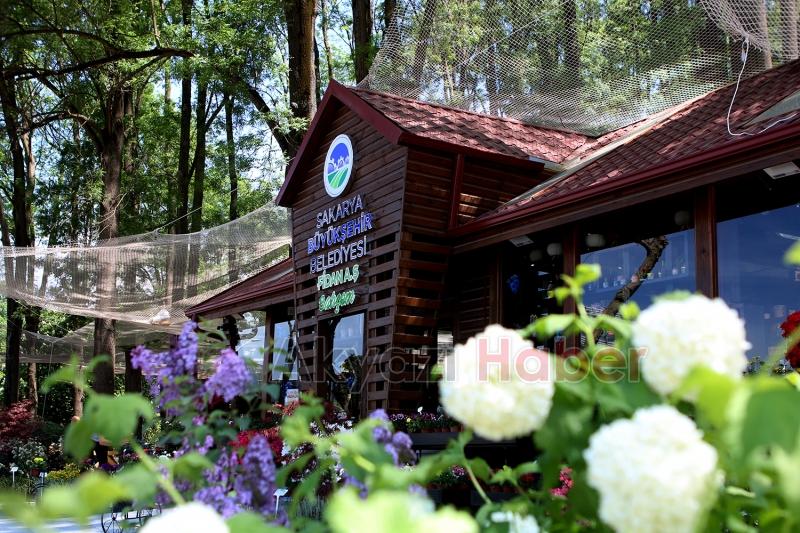 Bahçem satış merkezinin açılışı yapılıyor