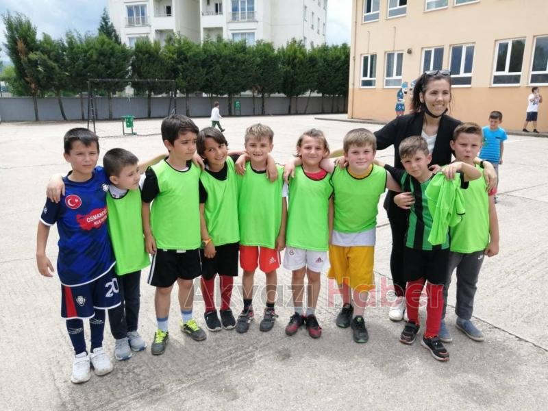 Nevruz Banoğlu İlkokulu'nda futbol turnuvası sona erdi