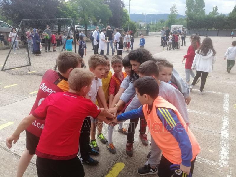 Nevruz Banoğlu İlkokulu'nda futbol turnuvası sona erdi
