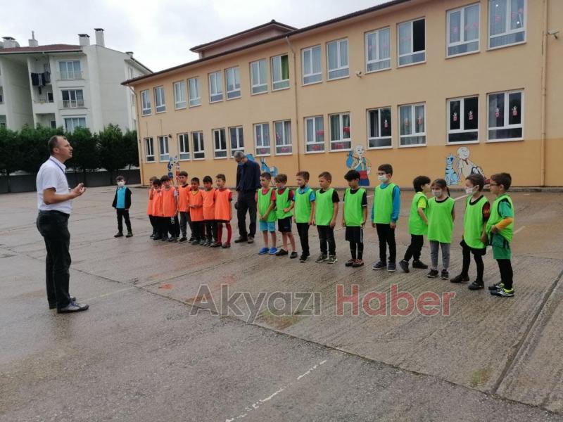 Nevruz Banoğlu İlkokulu'nda futbol turnuvası sona erdi