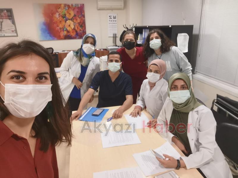 Akyazılılardan aşı çadırına yoğun ilgi