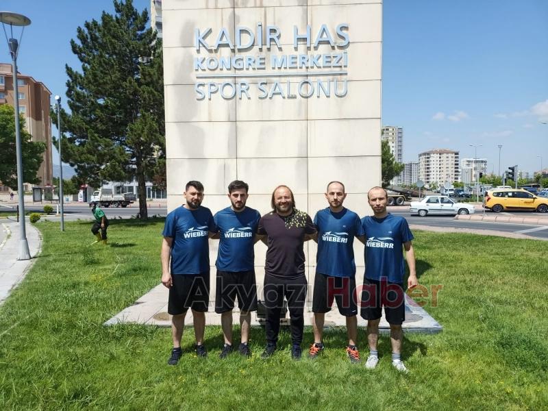 Akyazı Boybeyi madalya avında