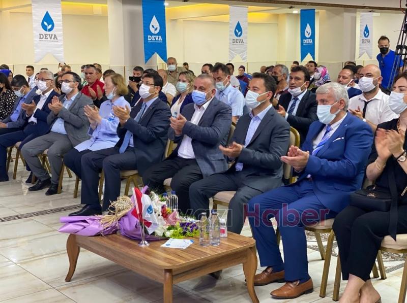 DEVA Akyazı'da Genel Başkanlı kongre