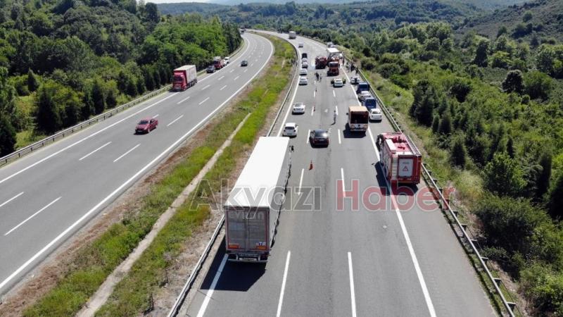 Tanker tıra ok gibi saplandı 1 ölü