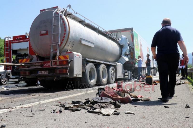Tanker tıra ok gibi saplandı 1 ölü