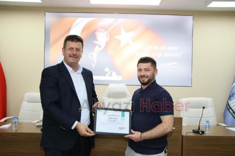 Başkan Soykan'dan müteahhitlere teşekkür belgesi