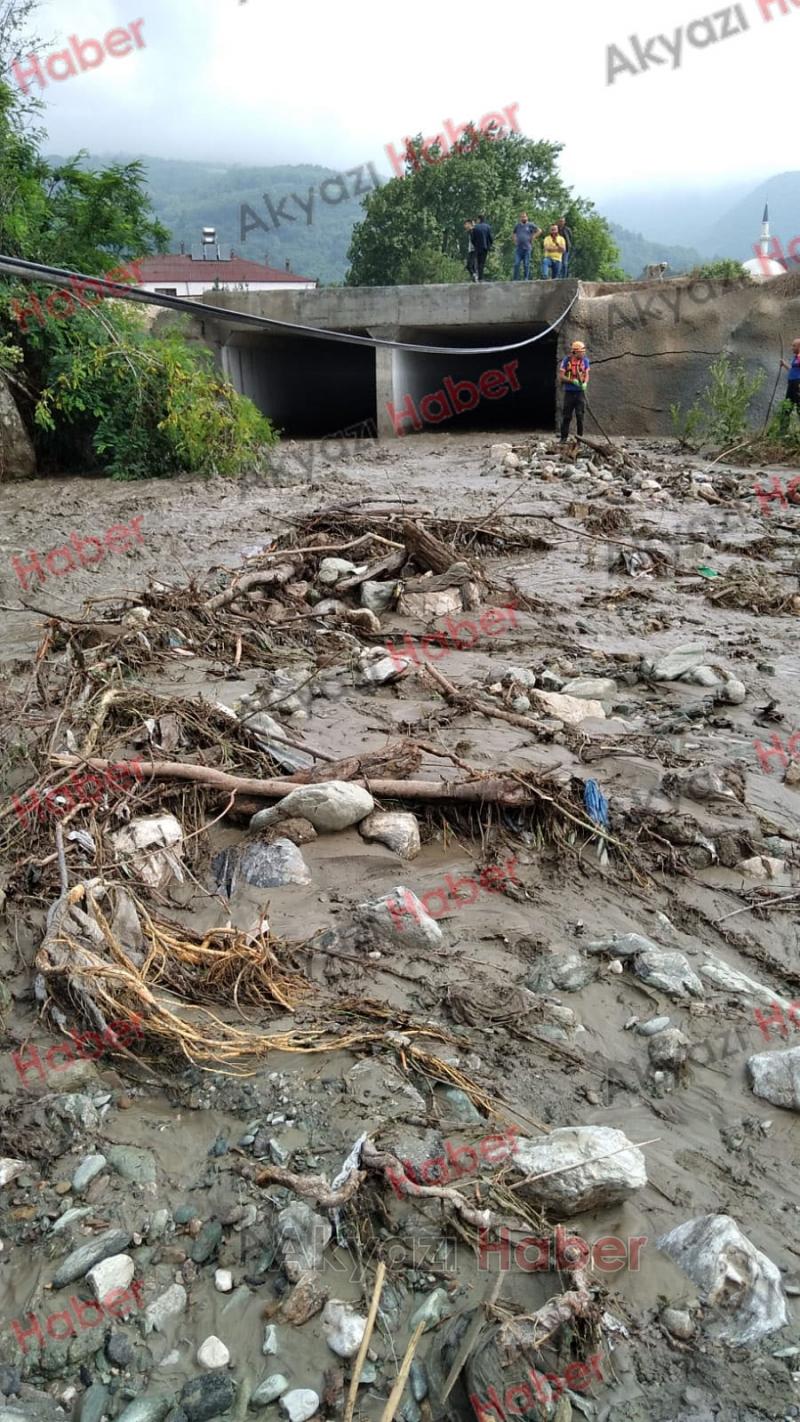 Sel sularına kapılan yaşlı adamı arama çalışmaları sürüyor