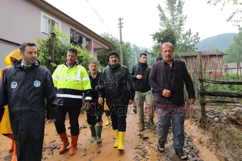 Vali Kaldırım Akyazı'da sel bölgesinde