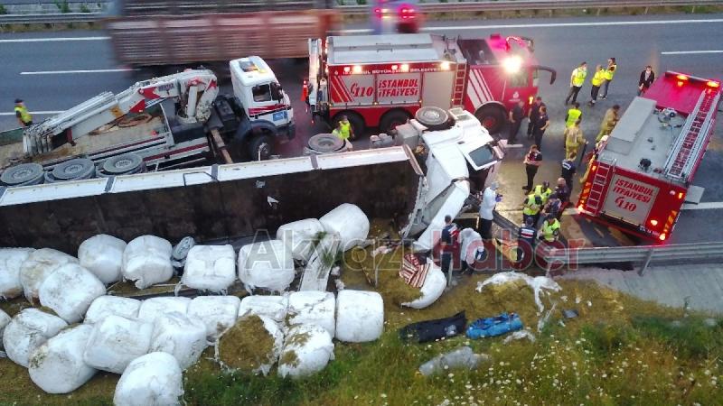 Kaza kurbanı iki arkadaşa acı veda