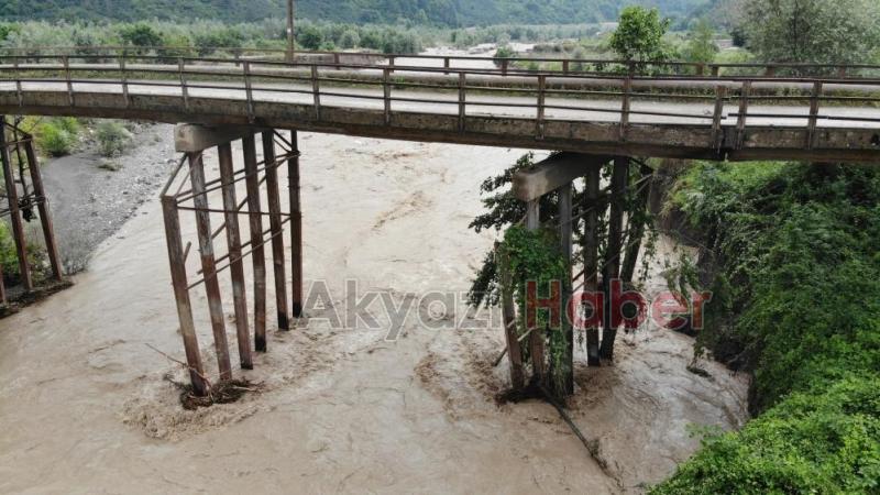 Selin vurduğu Akyazı'da hasarın boyutu 40 milyon lira