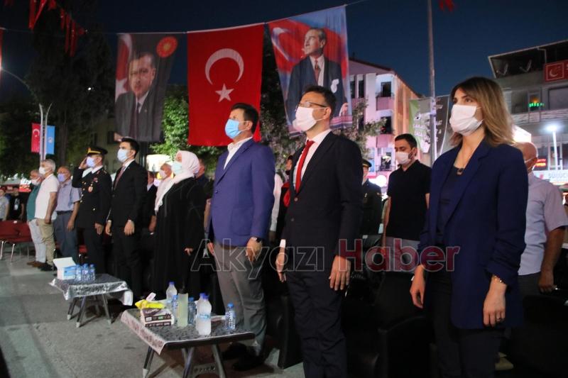 15 Temmuz destanının 5. yılında Akyazılılar meydanı doldurdu