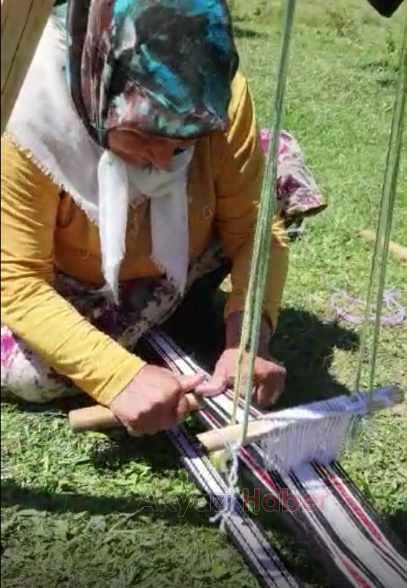 El dokuma sanatını yaşatmaya çalışıyor