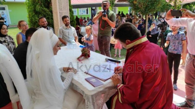 Editörümüz Medine Furuncuoğlu ve Barış Çakır dünya evine girdi