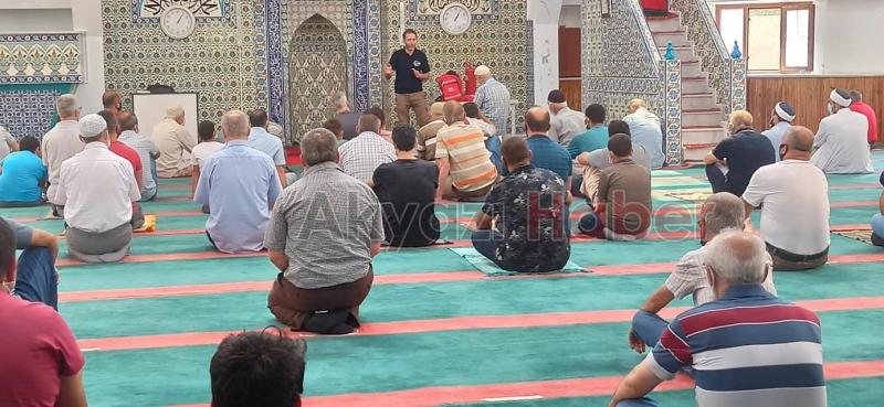 Akyazıda 10 ayrı camide cemaate afet eğitimi verildi