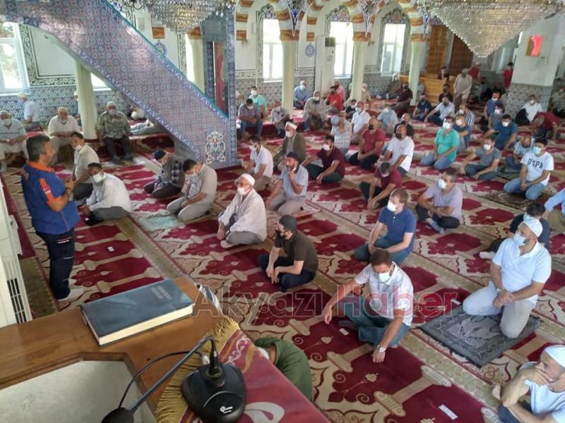 Akyazıda 10 ayrı camide cemaate afet eğitimi verildi