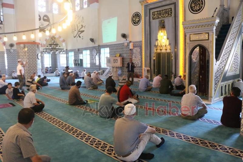 Akyazıda 10 ayrı camide cemaate afet eğitimi verildi