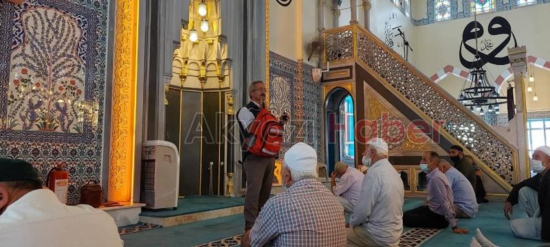 Akyazıda 10 ayrı camide cemaate afet eğitimi verildi