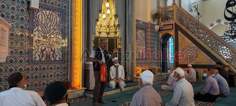 Akyazıda 10 ayrı camide cemaate afet eğitimi verildi