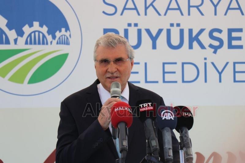 Sakarya’dan yangın bölgelerine yardım kamyonu