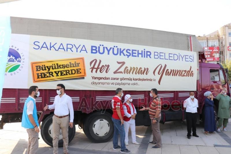 Sakarya’dan yangın bölgelerine yardım kamyonu