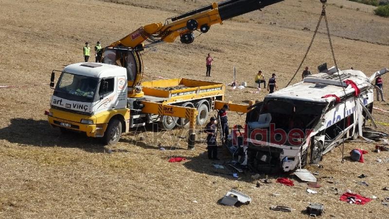15 kişinin öldüğü otobüs kazasında Sakarya detayı