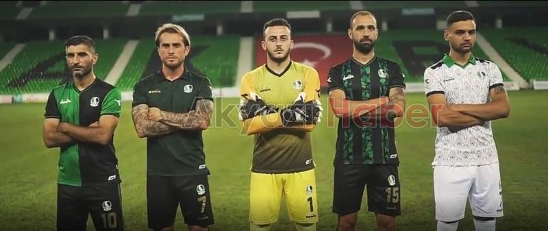 İşte Sakaryaspor'un yeni sezon formaları