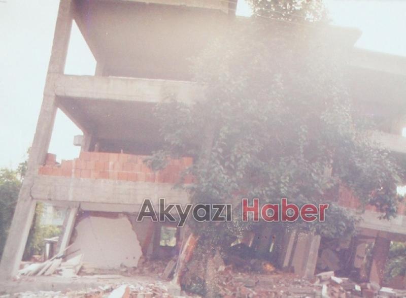 17 Ağutos Depremi'nin 22 yılı