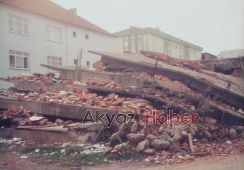 17 Ağutos Depremi'nin 22 yılı