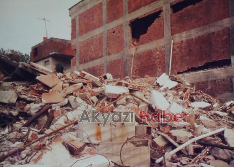 17 Ağutos Depremi'nin 22 yılı