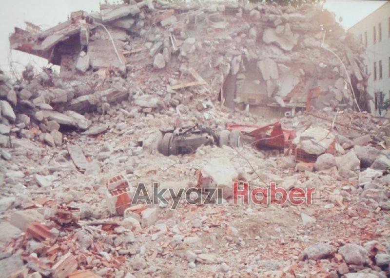 17 Ağutos Depremi'nin 22 yılı