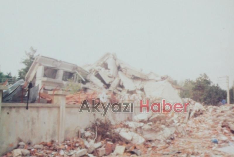 17 Ağutos Depremi'nin 22 yılı