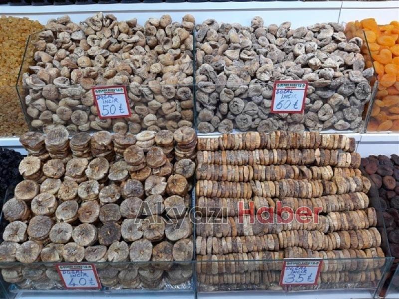 Aşure Malzemeleri Osman Kuru'cu'dan alınır